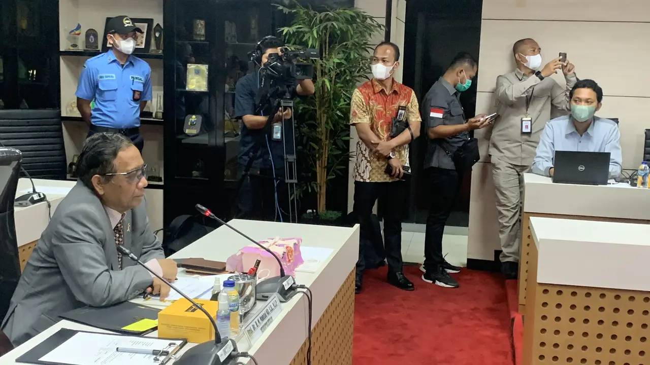 Menko Polhukam Mahfud Md memenuhi panggilan MKD DPR terkait kasus Ferdy Sambo.