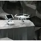 Drone DJI Phantom 4 (Sumber: The Verge)