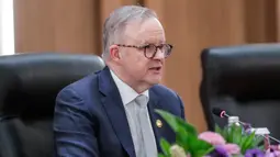 Perdana Menteri Australia Anthony Albanese berbicara dalam pertemuan bilateral dengan Presiden Indonesia Joko Widodo di sela-sela KTT Perhimpunan Bangsa-Bangsa Asia Tenggara (ASEAN) di Jakarta, Kamis, 7 September 2023. (Bagus Indahono/Pool Photo via AP)