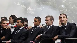 Para Pemain Paris Saint-Germain merayakan parade setelah menjuarai Liga Prancis