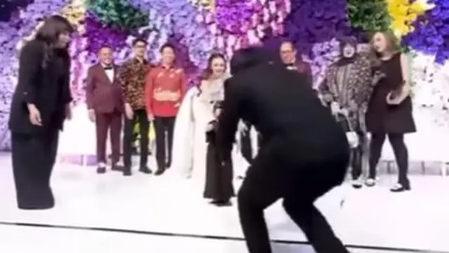 Ameena di pernikahan Mahalini (Instagram/mood.hits.official)