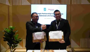 Telkomsel dan MAB berkolaborasi untuk mengembangkan ekosistem kendaraan listrik di Indonesia.  (Foto: Telkomsel_