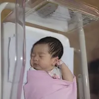 Raqeema Ruby Radinal, putri pertama Nabila Syakieb dan Reshwara Argya Radinal. (Instagram/shireensungkar)