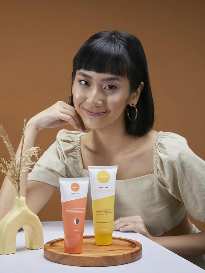 Adeena meracik skincare berbahan dasar kunyit yang aman untuk digunakan oleh semua jenis kulit, termasuk ibu hamil dan menyusui.