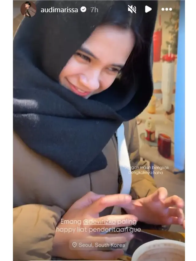 6 Gaya Musim Dingin Audi Marissa Bak Pakai Hijab saat Liburan Terbaru di Korea