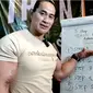 Binaragawan Ade Rai Bagikan 5 Cara Mudah Turunkan Berat Badan dalam Seminggu. foto: Youtube 'Dunia Ade Rai'