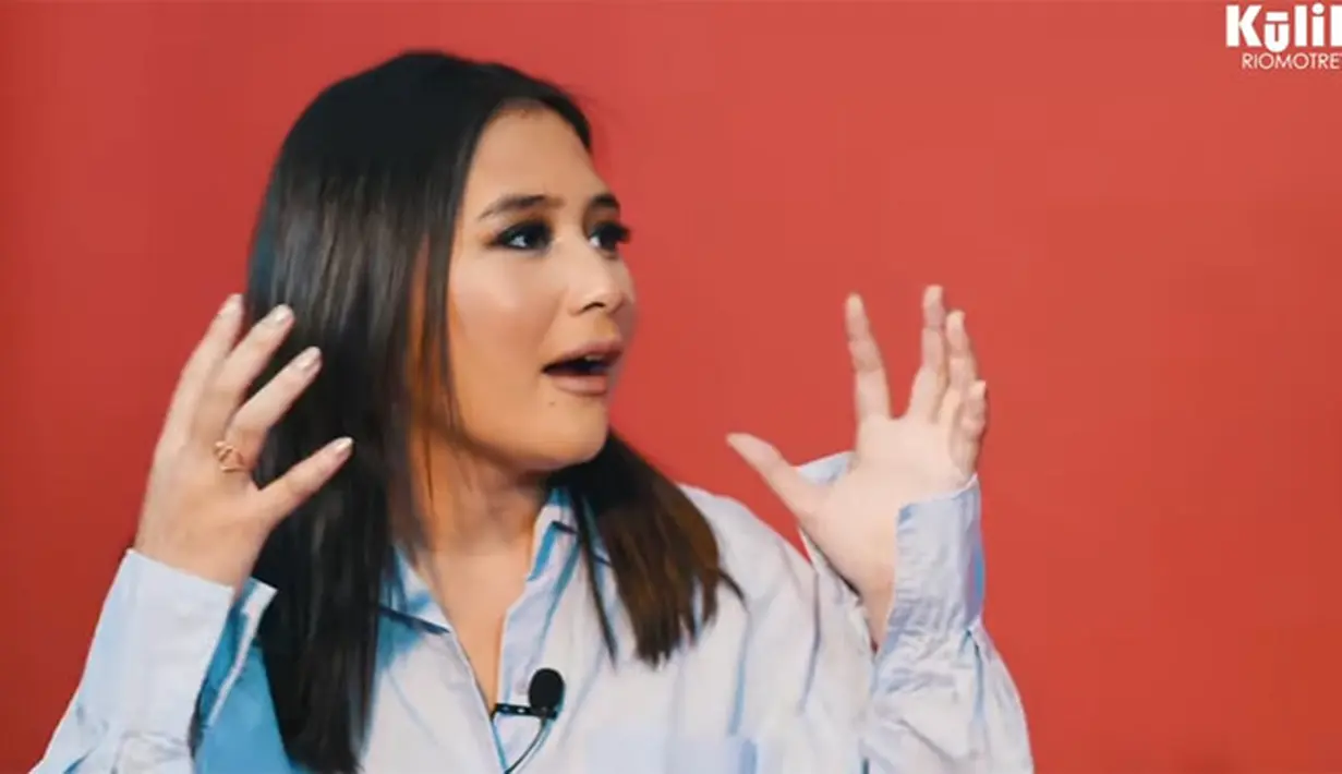 Prilly Latuconsina (Youtube/RioMotret)