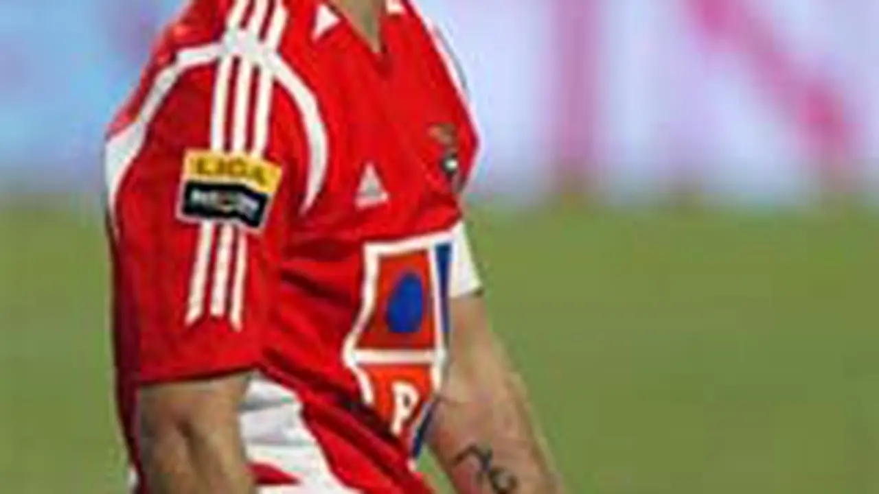 simao sabrosa-oke.jpg