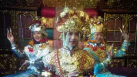Baju adat khas Palembang yang masih digunakan untuk acara pernikahan dan pesta adat (Liputan6.com / Nefri Inge)