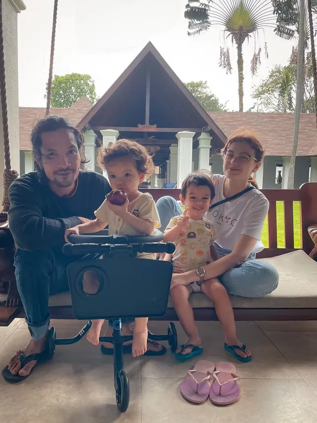 Kimberly Ryder dan Edward Akbar Liburan Bersama