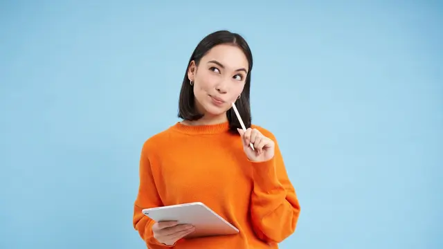 5 Tanda Kamu Overthinker Cerdas (photo by freepik)