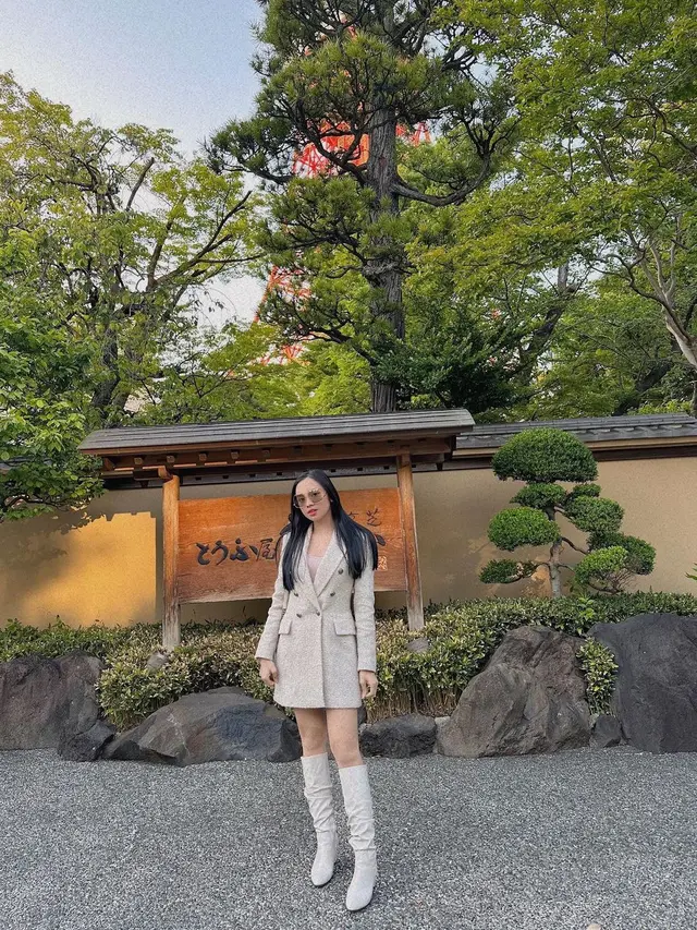 7 Potret Liburan Lyodra Ginting di Tokyo, Seru Banget
