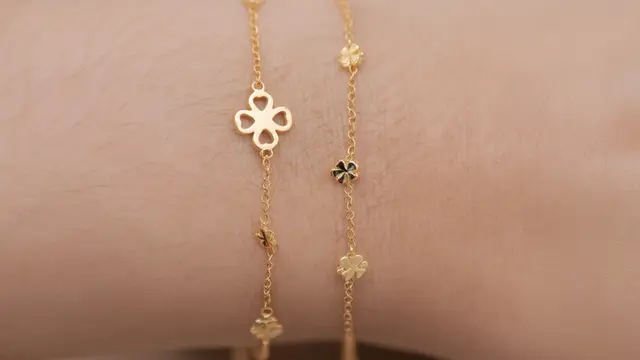 Model Gelang Emas Clover Terbaru (AI)