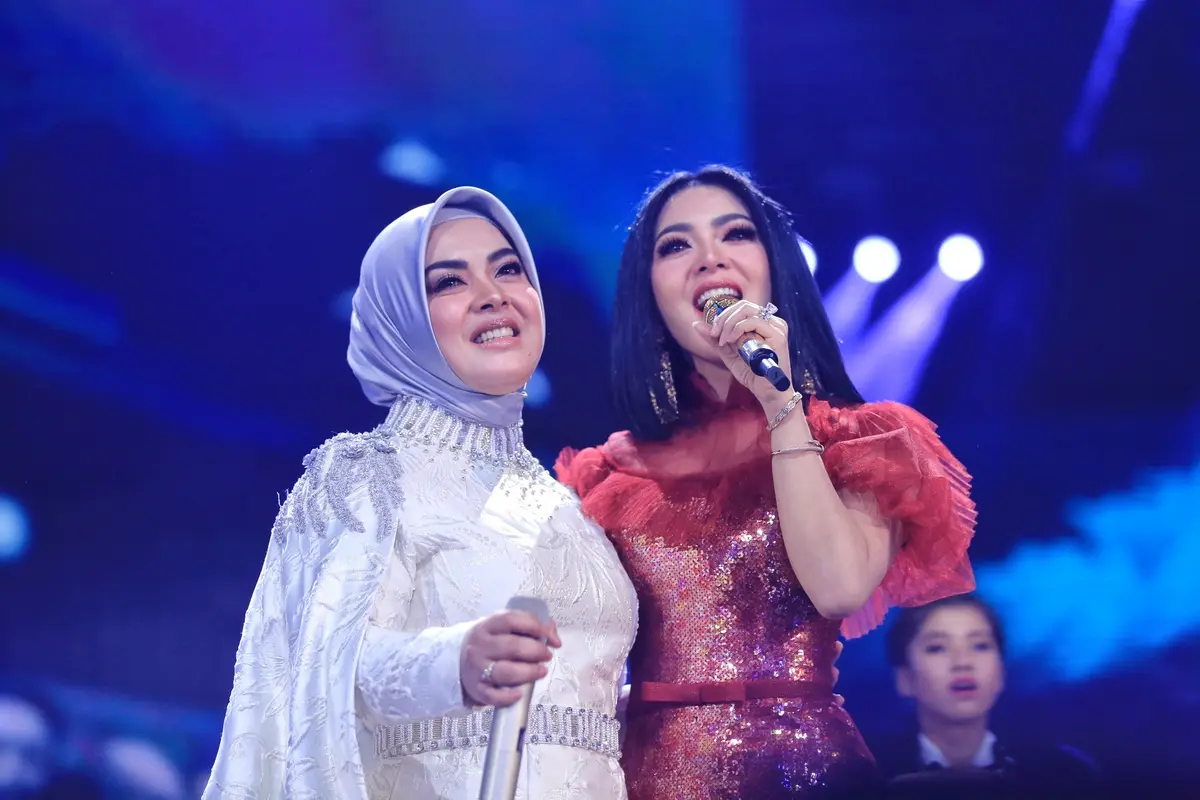 [Bintang] Syahrini - Aisyahrani