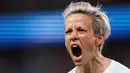 Tak hanya itu Megan Rapinoe juga mencatatkan dirinya sebagai top scorer dari Piala Dunia 2019 dengan torehan enam gol. (Photo by Lionel BONAVENTURE / AFP)