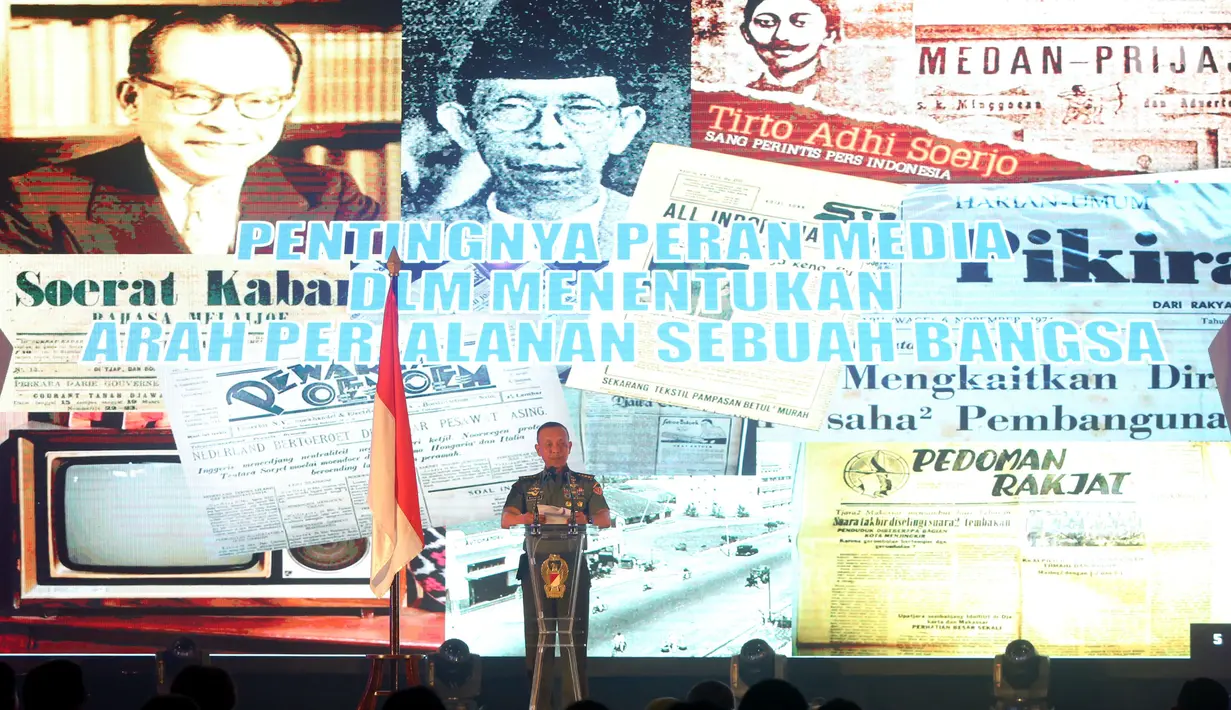 Kasad Jenderal Mulyono memberikan sambutan dalam acara Silaturrahmi Kasad dengan Forum Pemred dan Anugerah Media TNI AD di Jakarta, Rabu (21/2). Dalam kegiatan itu, TNI AD juga memberikan penghargaan kepada rekan-rekan media. (Liputan6.com/Johan Tallo)