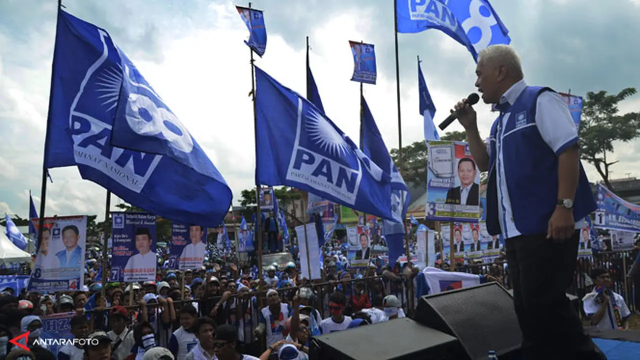 Hatta PAN PDIP - Liputan6 siang
