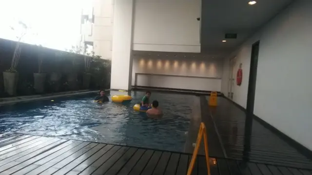 Kolam Renang di Hotel Santika Premiere Hayam Wuruk
