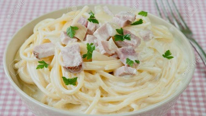 Resep Mudah dan Murah Membuat Spaghetti Carbonara 