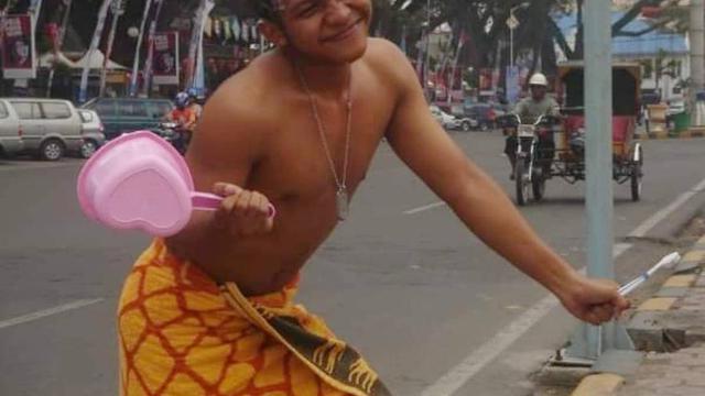 7 Potret Masa Remaja Babe Cabita, Gaya Rambutnya Bikin Pangling