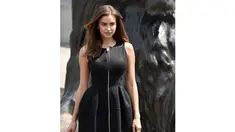 Irina Shayk saat hadir di sesi foto film 'Hercules' di London, Rabu (2/7/14). (AFP PHOTO/Ben Stansall)
