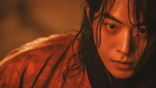 Gu Cheon (Nam Joo Hyuk) dalam The East Palace. (Netflix via Soompi)