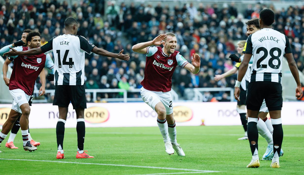 West Ham United sukses membawa pulang tiga poin penting setelah mengalahkan Newcastle United pada matchday ke-12 Liga Inggris 2024/2025. Bertanding di kandang lawan, Stadion St. James Park, Selasa dini hari WIB, 26 November 2024,The Hammers menang dua gol tanpa balas. (Richard Sellers/PA via AP)