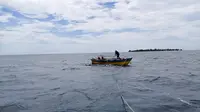 Enam nelayan Gorontalo selamat usai 15 jam terapung di tengah laut. (Foto: Liputan6.com/Basarnas/Arfandi Ibrahim)