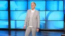 Dalam pestanya, Ellen sendiri mengundang Kim Kardashian, Kanye West, Chrissy Teigen, John Legend, Olivia Munn, Jennifer Aniston, Amy Schumer, dan lain-lain. (The Hollywood Reporter)