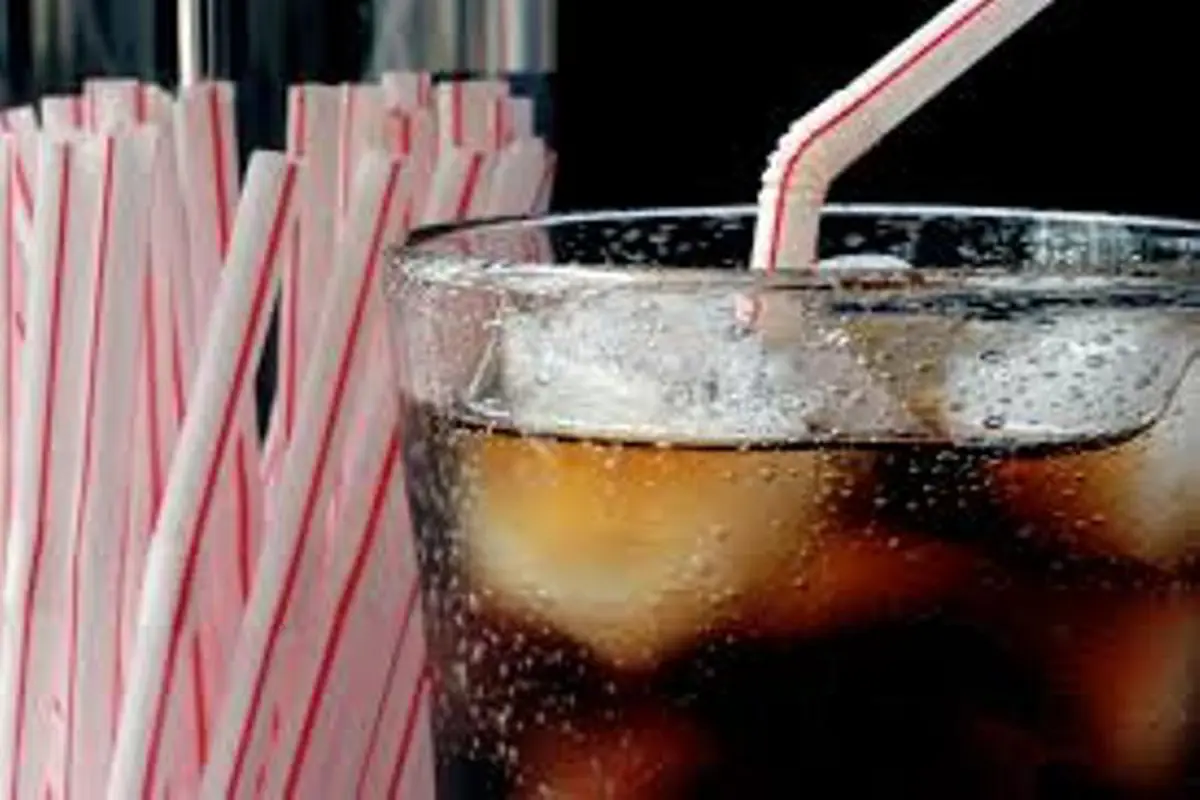 Eksperimen Ini Buktikan Jika Minuman Bersoda Tak Baik untuk Tubuh