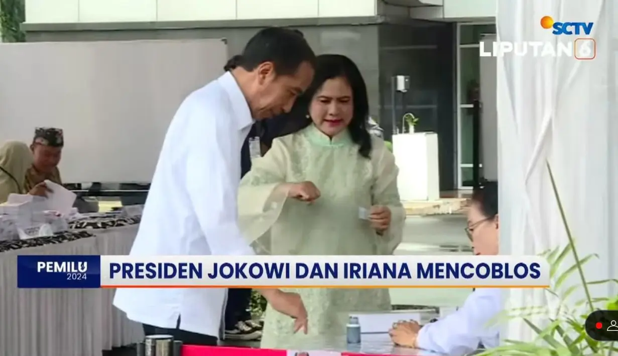 Iriana melengkapi penampilannya dengan pulasan makeup flawless dengan lipstik warna pink. Sementara rambutnya dibiarkan tergerai. [YouTube/SCTV]