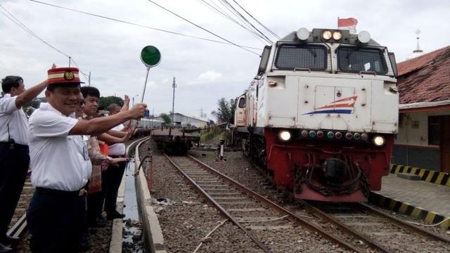 Ridwan Kamil Dan Kai Hidupkan Kembali Jalur Lama Kereta Bisnis Liputan6 Com