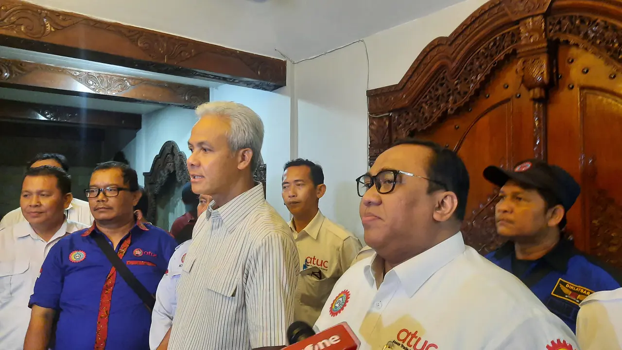 Ganjar Pranowo Menerima Sejumlah Pemimpin Serikat Buruh Usai Peringatan May Day 2023