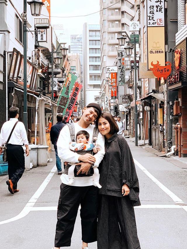 Tarra Budiman dan keluarga 3