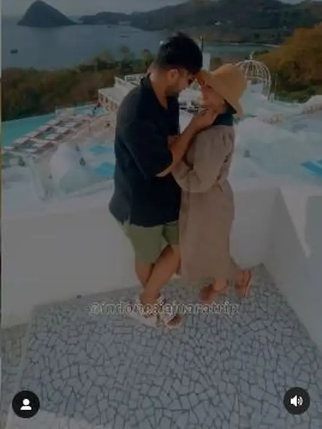 7 Momen Liburan Irish Bella dan Ammar Zoni di Labuan Bajo, Romantis