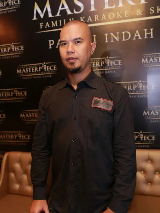 Dalam video permintaan maaf Mulan Jameela, ia menyuruh Ahmad Dhani untuk kembali lagi dengan Maia Estianty. Pelantun ‘Sedang Ingin Bercinta’ ini pun geram dengan pernyataan sang istri tersebut. (Galih W. Satria/Bintang.com)