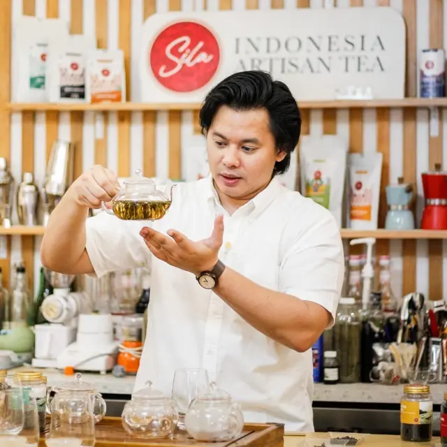 <p>Sila Artisan Tea.</p>