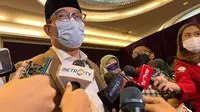 Gubernur Jawa Barat menghadiri acara 10 tahun Forum Pemred di Hotel Rafles Jakarta. (Merdeka.com/Alma Fikhasari)