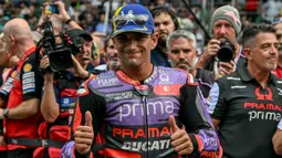 Kemenangan pada Sprint Race MotoGP Malaysia 2024 membuat Jorge Martin makin dekat dengan gelar juara. (MOHD RASFAN/AFP)