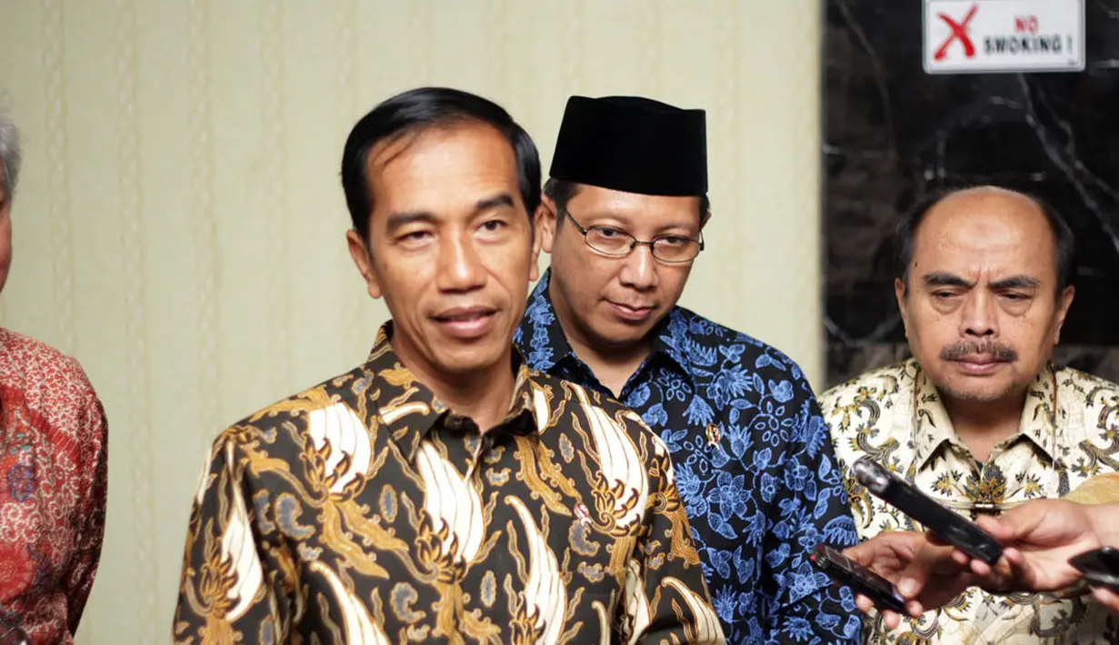 Kunjungan Jokowi ke PP Muhammadiyah itu untuk meminta masukan terkait hukuman mati yang akan dijatuhkan kepada 64 pengedar narkotika, Jakarta, Rabu (24/12/2014). (Liputan6.com/Faizal Fanani)