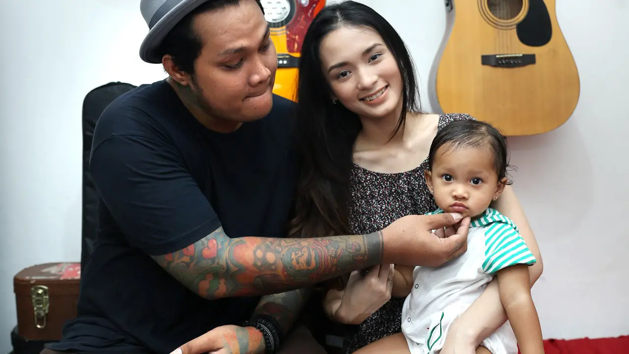 [Bintang] Di Panggung, Virgoun Nyanyi Surat Cinta untuk Starla Bareng Anak