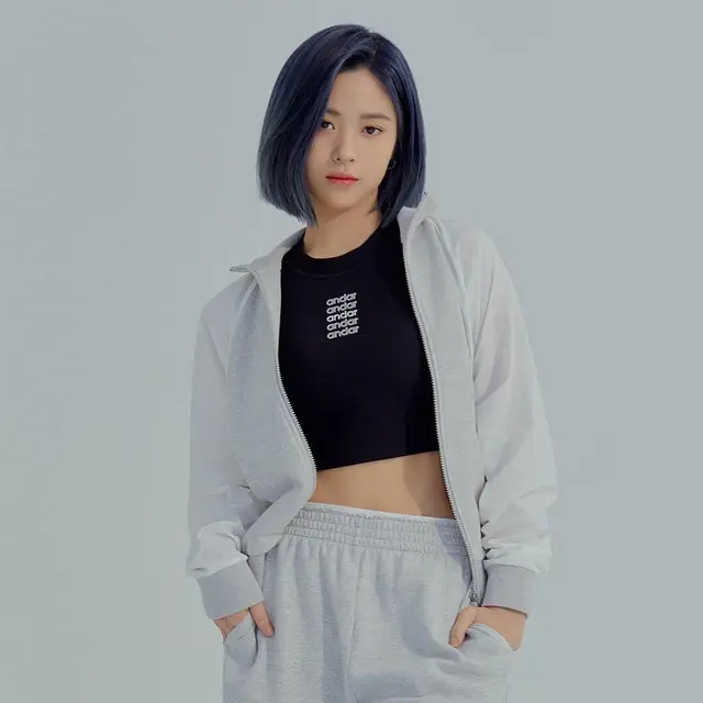Inspirasi Padu Padan Crop Top Andalan Ryujin ITZY