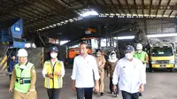 Presiden Joko Widodo atau Jokowi mengunjungi Tempat Pengolahan Sampah Terpadu (TPST) Refused Derived Fuel (RDF) Cilacap di Kabupaten Cilacap, Jawa Tengah, Selasa (2/1/2024) (Rusman - Biro Pers Sekretariat Presiden)