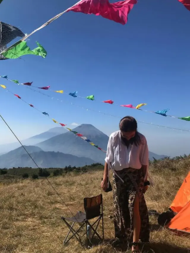 7 Gaya Artis Tanah Air Liburan Akhir Tahun 2020, Nikmati Pantai di Bali Hingga ke Jepang