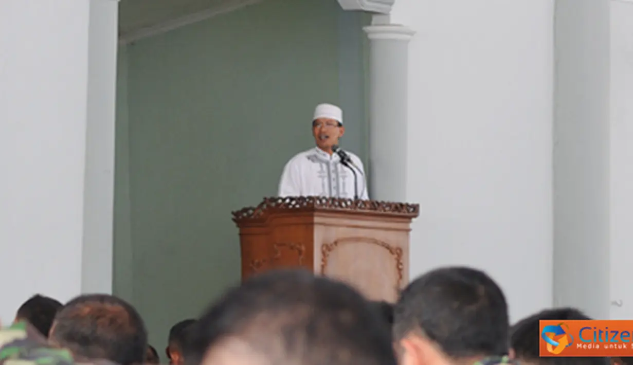 Citizen6, Surabaya: Sholat taubat dan Istiqosah ini dipimpin oleh Kasi Bintal Derektorat Personel Kobangdikal Mayor Laut (KH) Enjang Juaeni, S. Ag. (Pengirim: Penkobangdikal).