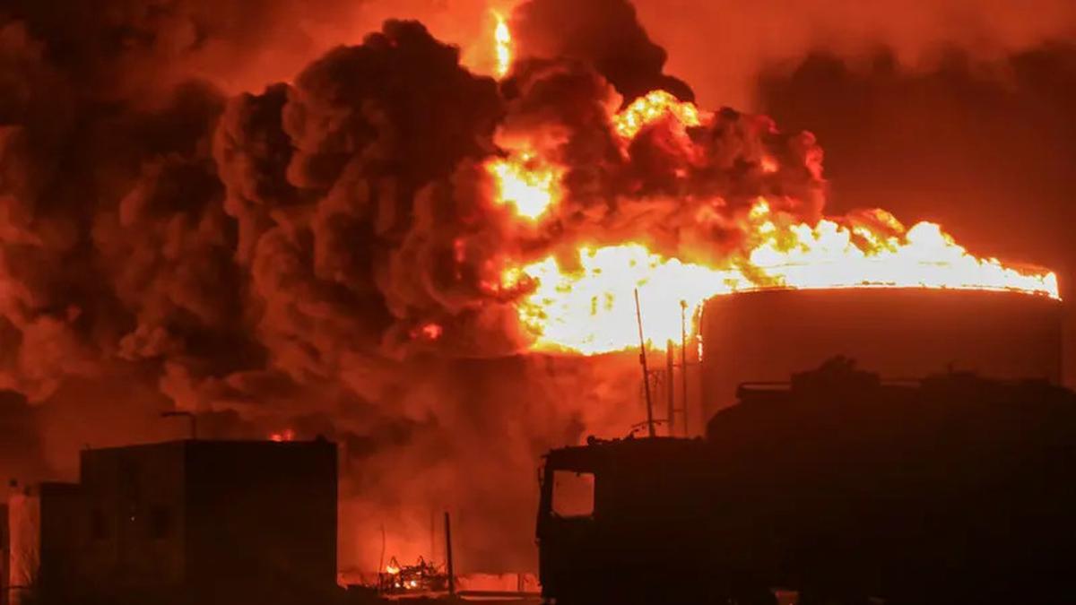 Israel Gempur 3 Pelabuhan dan Pembangkit Listrik di Yaman