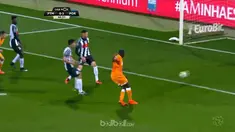 FC Porto sukses menang telak 5-1 atas tuan rumah Portimonense di Liga Portugal pada Senin (26/2) dini hari WIB. Porto buka skor di...