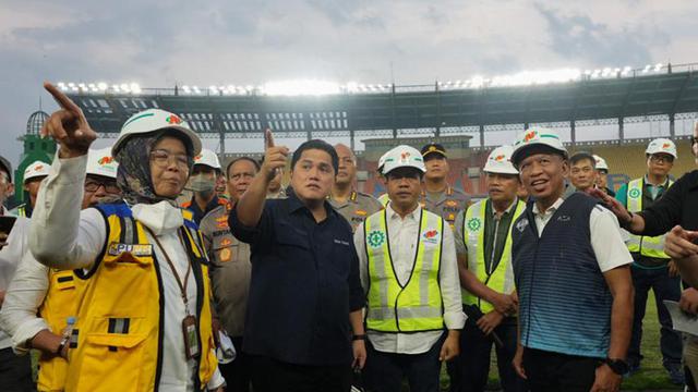 Foto: Sat-set Sat-set ala Erick Thohir, Sehari Tinjau Dua Stadion untuk Kesiapan Piala Dunia U-20 2023
