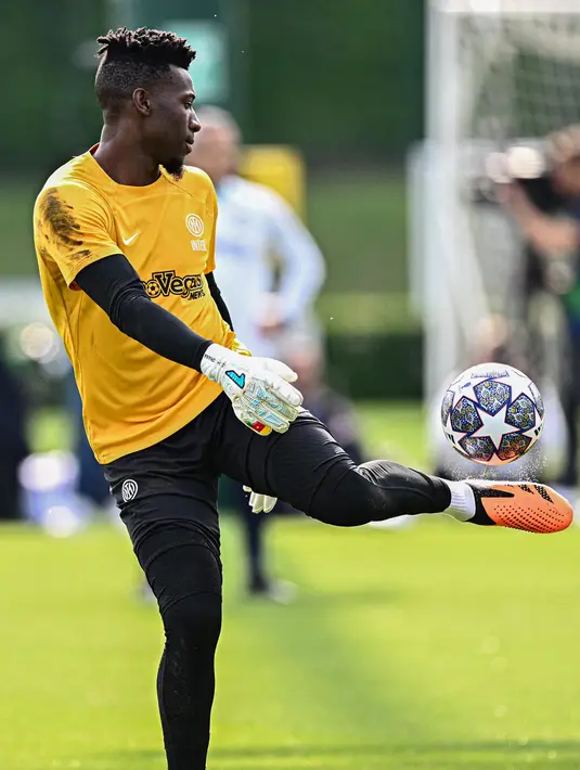 <p>Inter Milan lolos dengan hasil meyakinkan di babak semifinal. (AFP/Gabriel Bouys)</p>
