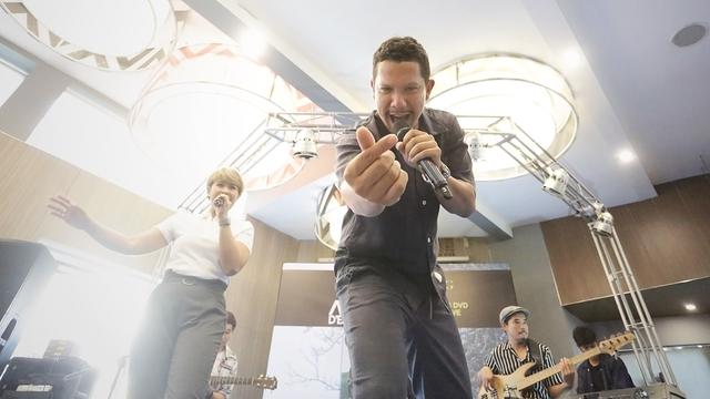 Maliq & D'Essentials